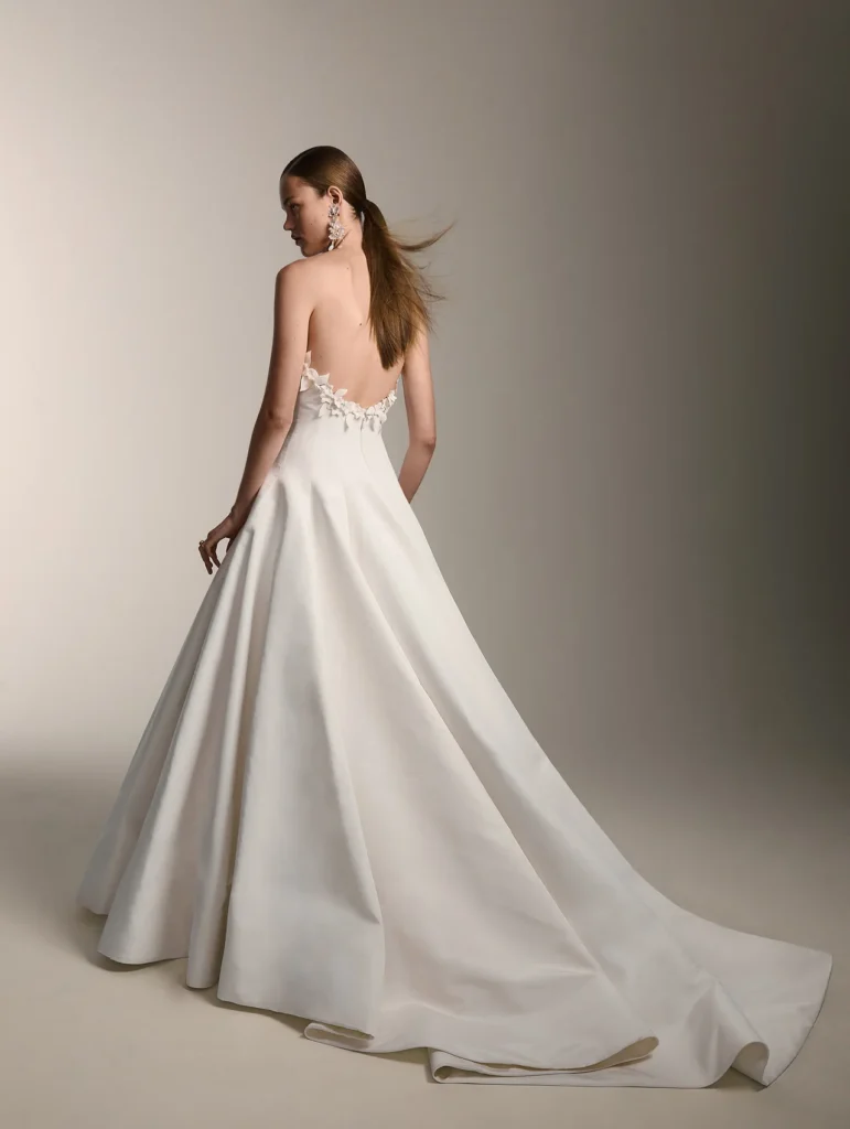 Oscar de la Renta Look 10 Wedding Dress
